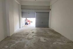 Silat Avenue (D3), Retail #568049501